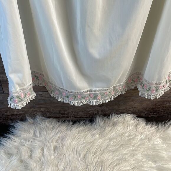 Komar Dainty Night Gown, Lace & Tiny Pink Roses&Greenery,Size Average L,Vintage - Picture 6 of 10